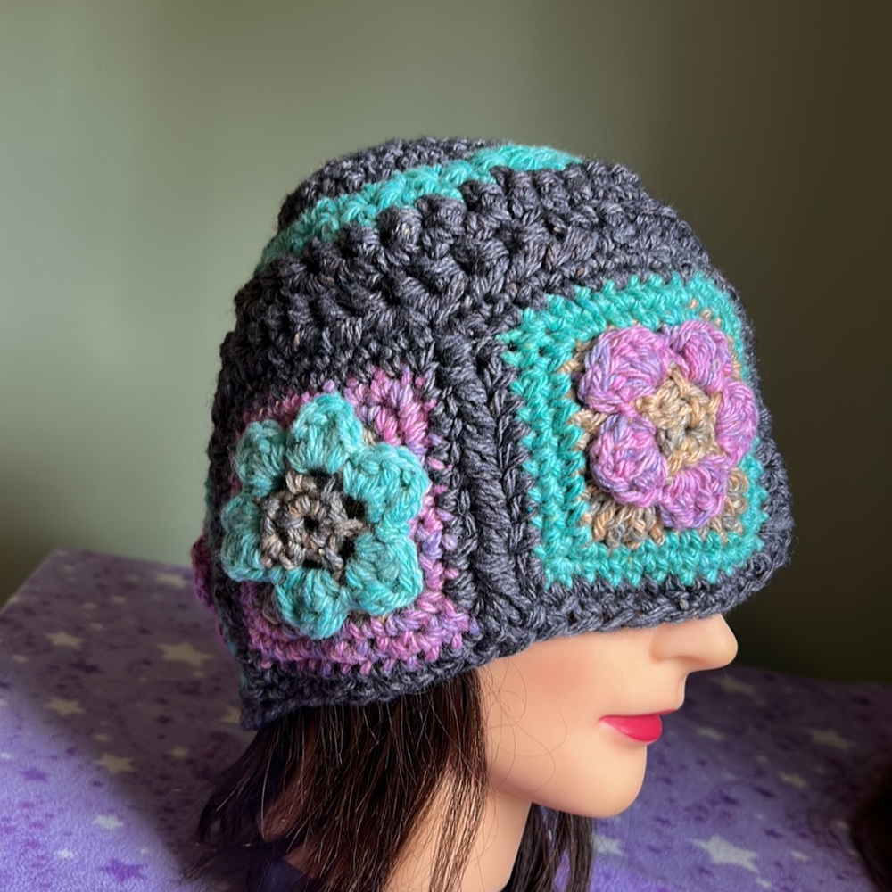 Crochet  flowers medium beanie wool blend winter new cute - Picture 3 of 10